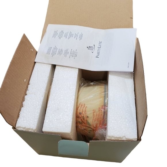 New Country Comfort Decorative Shade & Tray " Ensemble Cottage" - Picture 6 of 8